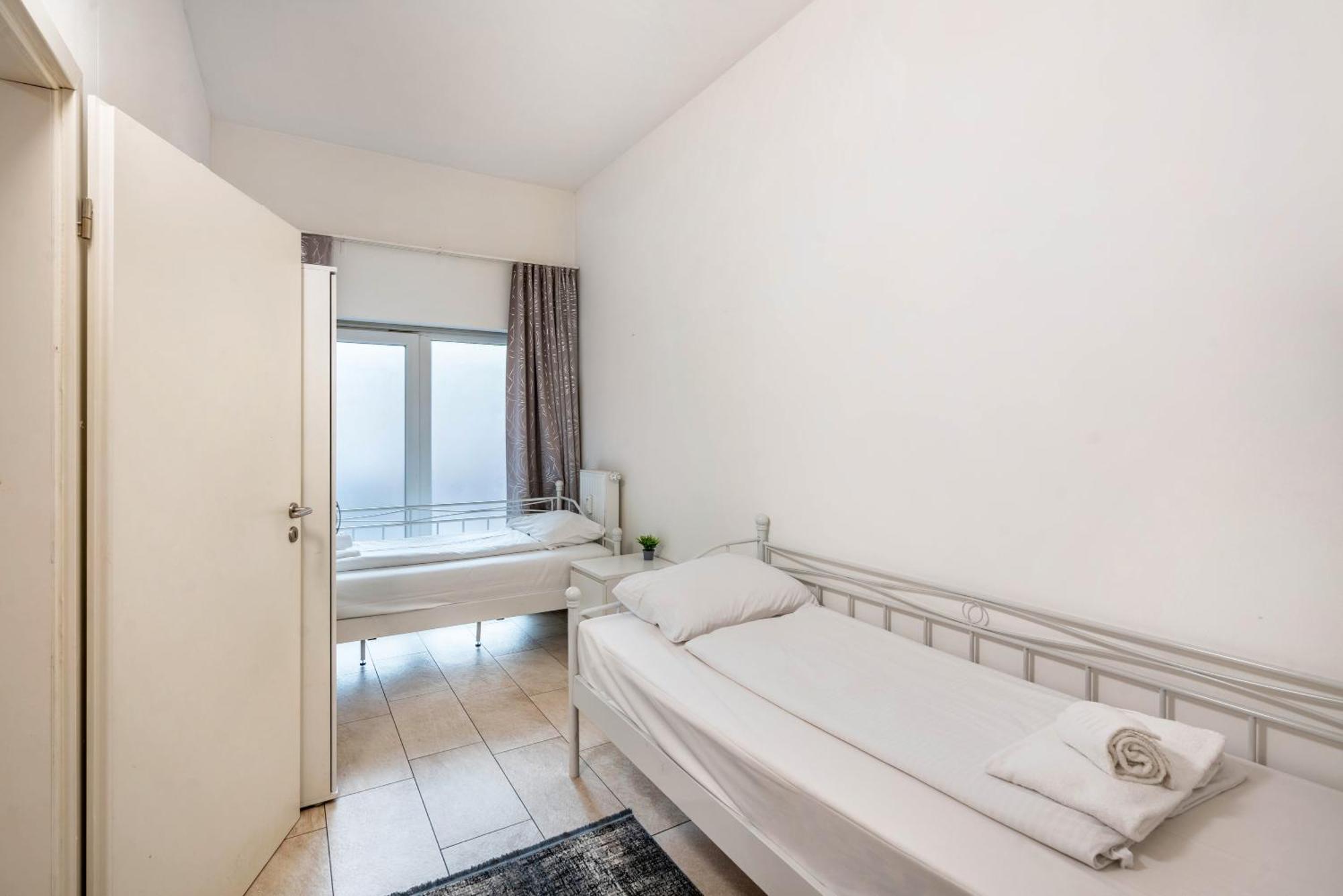- Aldars 8 Aparthotel
